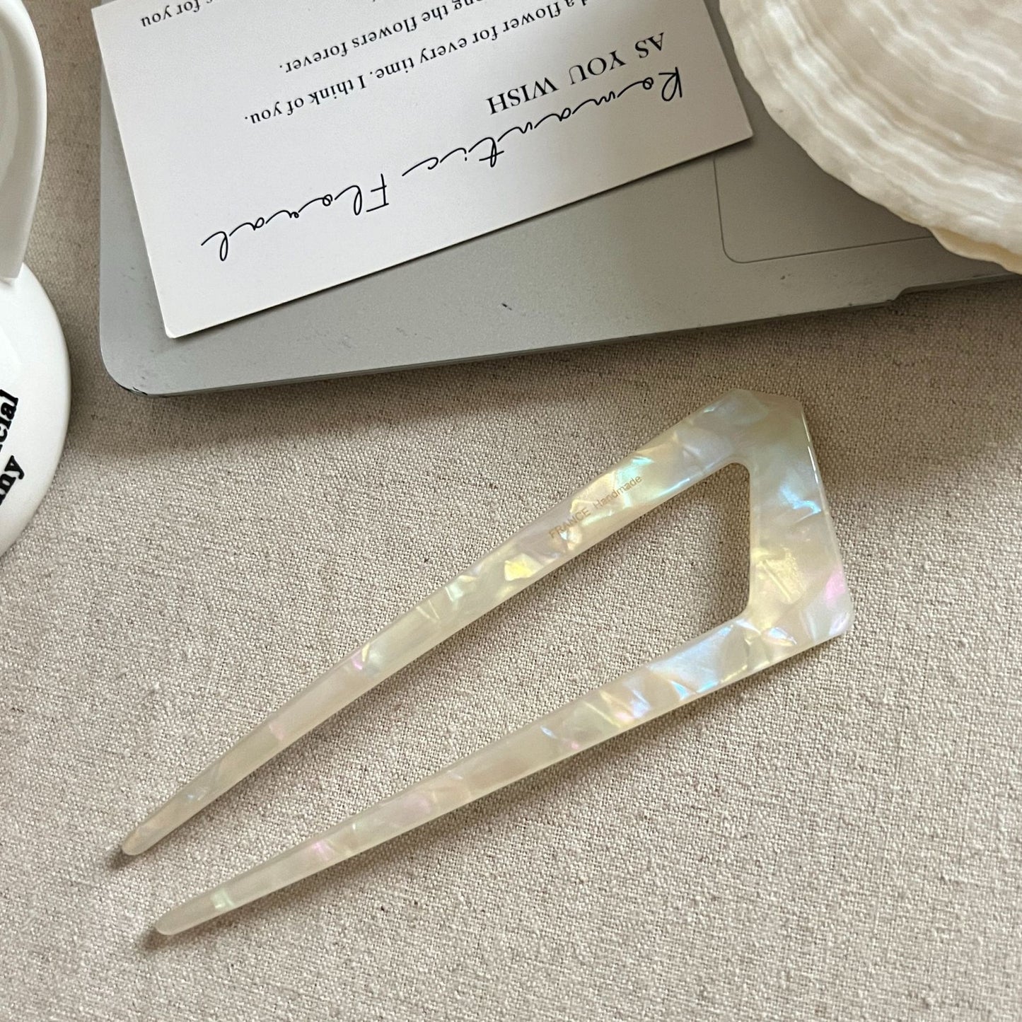 korean u shaped hairpin acetate stylish hair accessory
non slip hair pin secure hold updo styling clip
acetate hairpin minimalist trendy women hair clip
lightweight u shape hair stick everyday styling