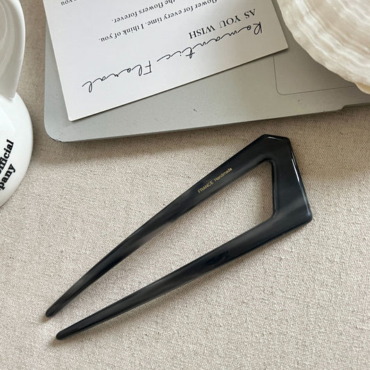 korean u shaped hairpin acetate stylish hair accessory
non slip hair pin secure hold updo styling clip
acetate hairpin minimalist trendy women hair clip
lightweight u shape hair stick everyday styling