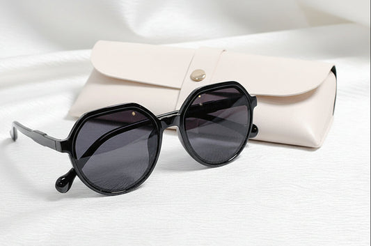 unisex PC frame sunglasses lightweight UV protection eyewear
stylish modern sunglasses for men and women outdoor use
durable polycarbonate frame sunglasses fashion eyewear
lightweight UV blocking sunglasses for daily wear