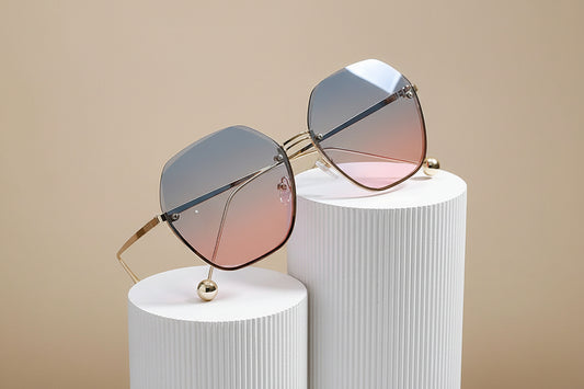 Elegant round metal frame sunglasses with UV protection lenses
Trendy UV-blocking sunglasses with sleek metal design