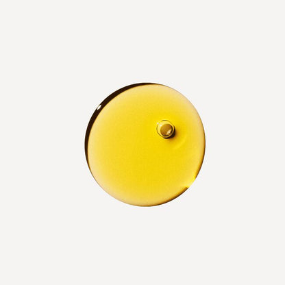 Olaplex No 7 Bonding Oil for repairing damaged hair
Lightweight bonding hair oil for shine and heat protection
Olaplex hair oil bottle for frizz control and smoothness
Professional bonding oil for healthy glossy hair
