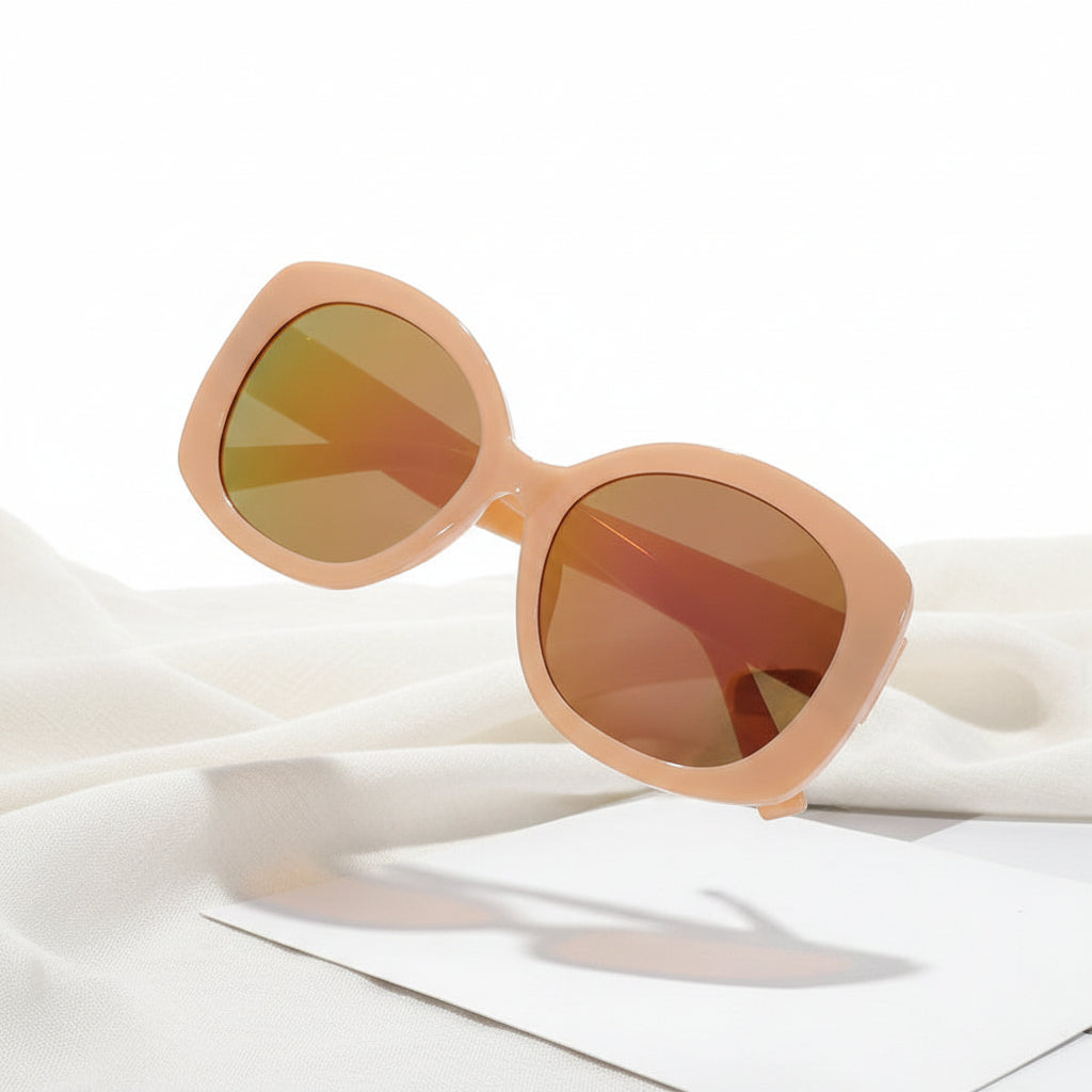 Trendy retro sunglasses for men and women
