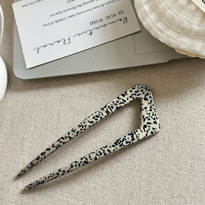 U-Shaped Acetate Hairpin