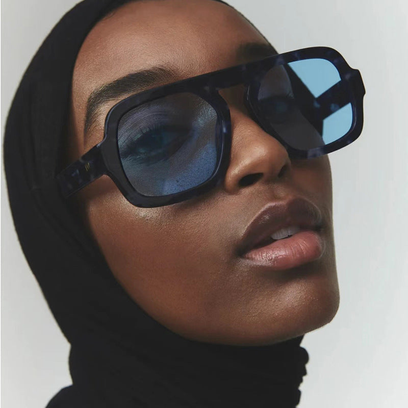 unisex sunglasses stylish uv protection lightweight frame
modern sunglasses for travel driving outdoor use
sleek fashion sunglasses comfortable secure fit
durable sun glasses unisex casual everyday wear