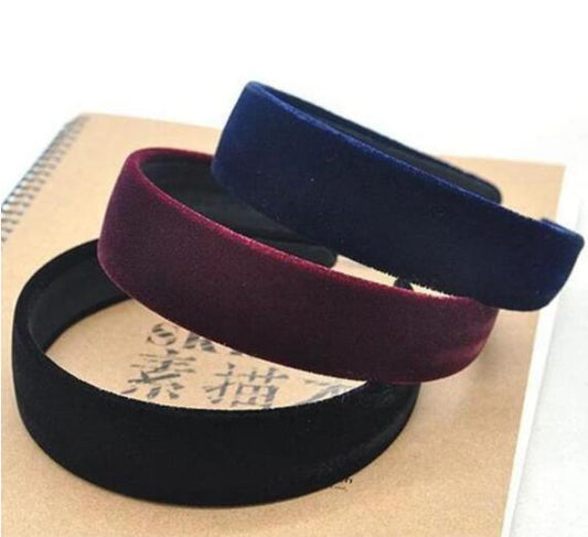 Retro velvet wide tiara headband in black – court-inspired hair accessory for women