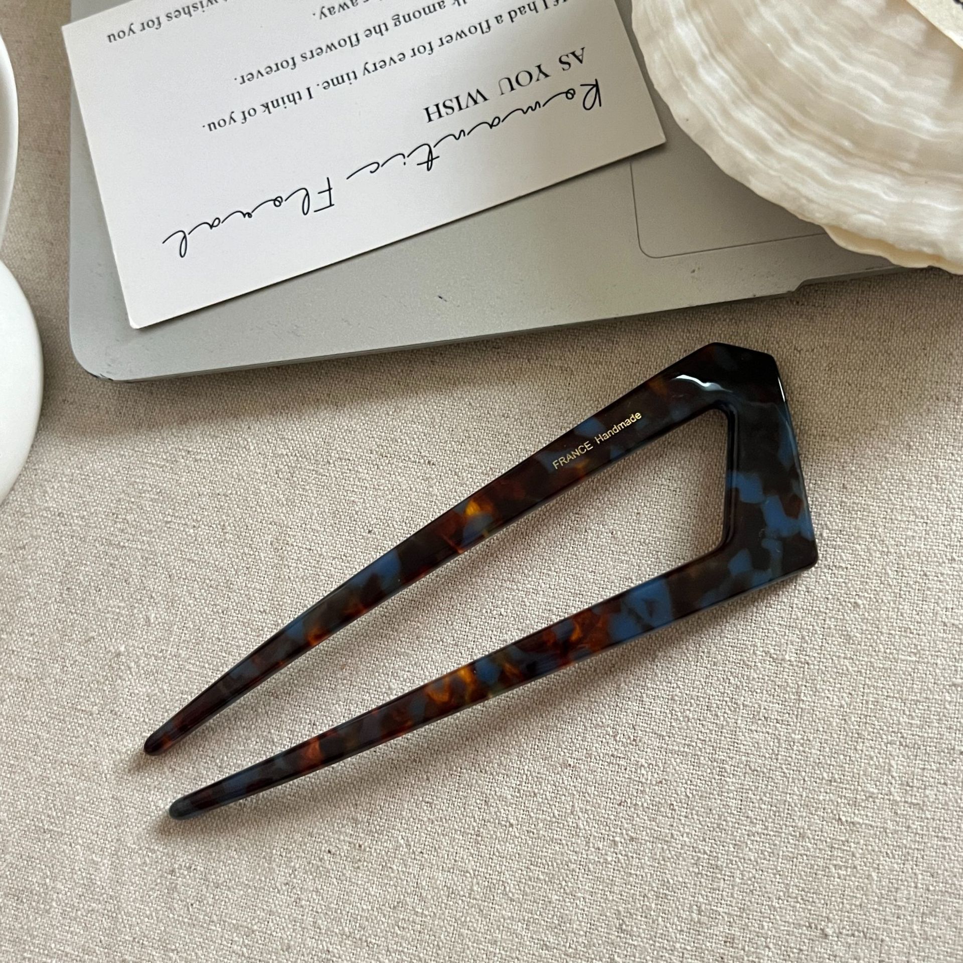 korean u shaped hairpin acetate stylish hair accessory
non slip hair pin secure hold updo styling clip
acetate hairpin minimalist trendy women hair clip
lightweight u shape hair stick everyday styling