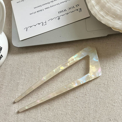 U-Shaped Acetate Hairpin