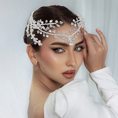 Handmade rhinestone forehead chain floral hair accessory
Double comb jeweled headpiece for women
Sparkling floral hair clip with rhinestones
Elegant forehead ornament in multiple colors