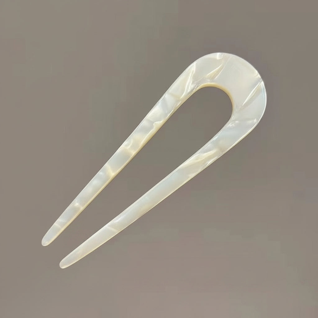 U-shaped hair pin for creating secure bun hairstyles
Women’s acetate hair accessory for updos and twists
Elegant hair pin for quick and easy styling
Strong hold bun maker hair accessory for daily use