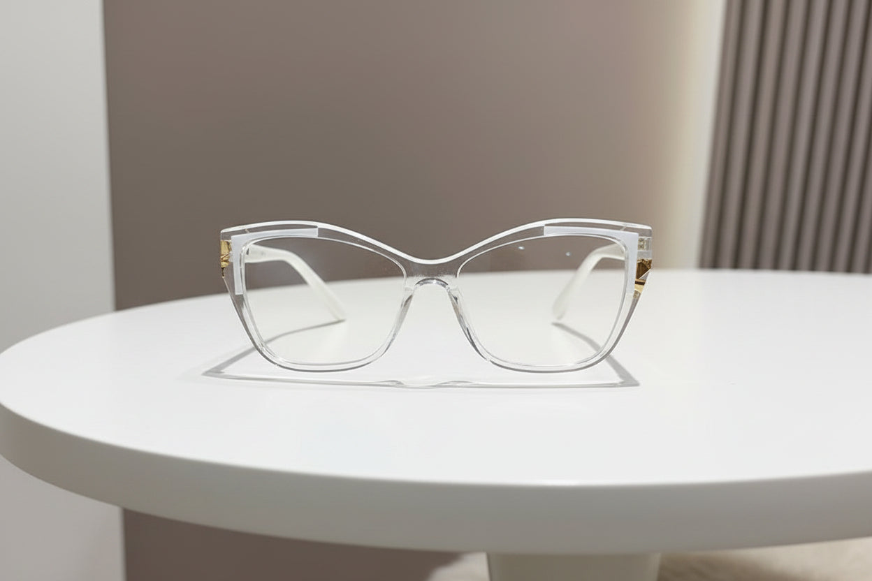 Cat-Eye Blue Light Glasses – Stylish Anti-Glare Screen Protection Eyewear.