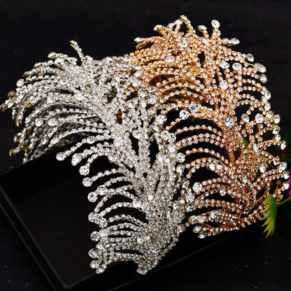 Handmade rhinestone silk hair chain with tassel design
Gold crystal hair accessory with S-shaped arc style
Silver rhinestone headpiece with flowing tassels
Statement hair jewelry for women street style fashion