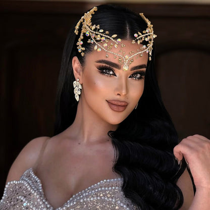 Handmade rhinestone forehead chain floral hair accessory
Double comb jeweled headpiece for women
Sparkling floral hair clip with rhinestones
Elegant forehead ornament in multiple colors