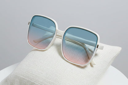 hip hop sunglasses gradient lens street style eyewear
trendy urban sunglasses UV protection fashion shades
colorful gradient sunglasses for men and women outdoor wear
lightweight street fashion sunglasses hip hop style