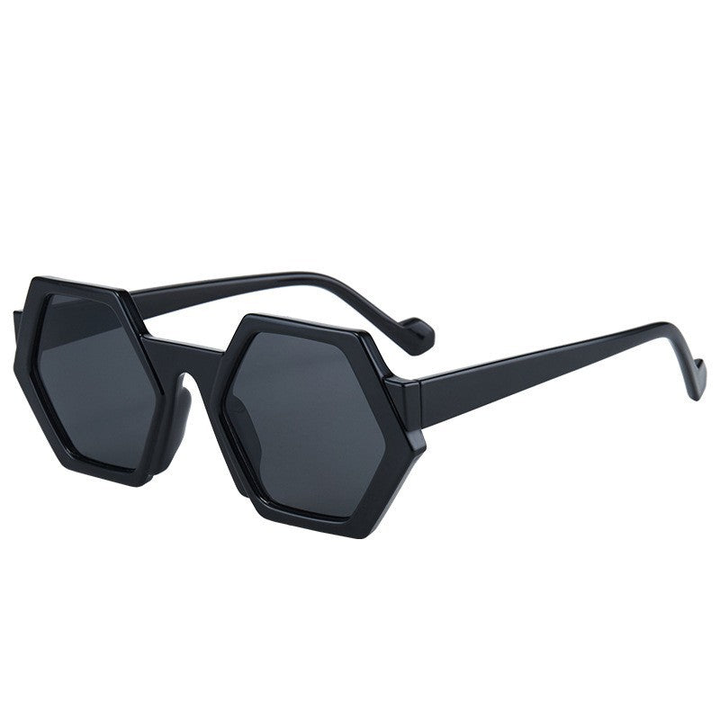 Polygonal sunglasses with geometric frame for modern fashion style
Unisex retro sunglasses with unique angular design
Stylish polygon sunglasses for men and women outdoor wear
Lightweight geometric sunglasses for daily fashion and sun protection